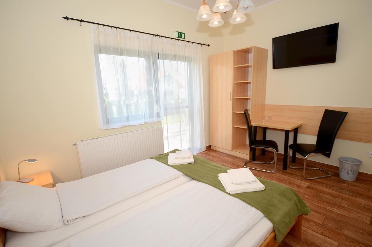 Szarszo Panzio Bed & Breakfast Балатонсарсо Екстериор снимка