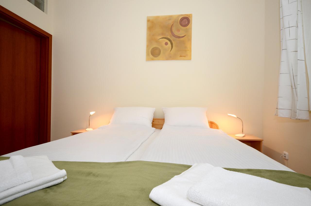 Szarszo Panzio Bed & Breakfast Балатонсарсо Екстериор снимка