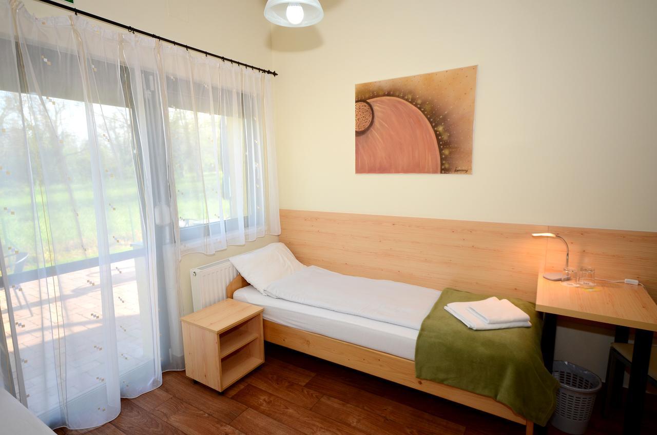 Szarszo Panzio Bed & Breakfast Балатонсарсо Екстериор снимка